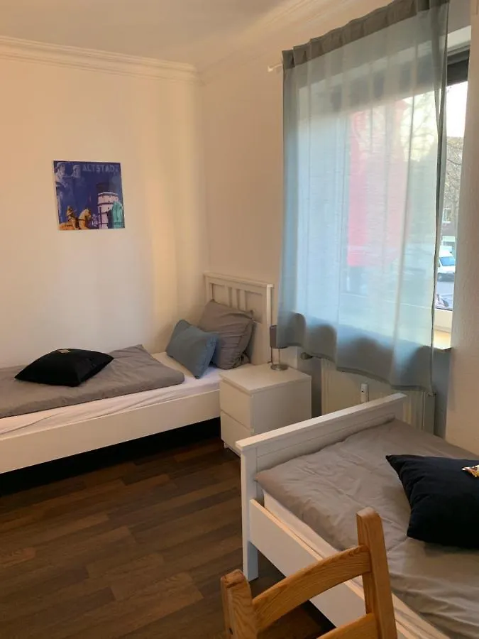 Zum Armen Mann Bed & Breakfast Dusseldorf