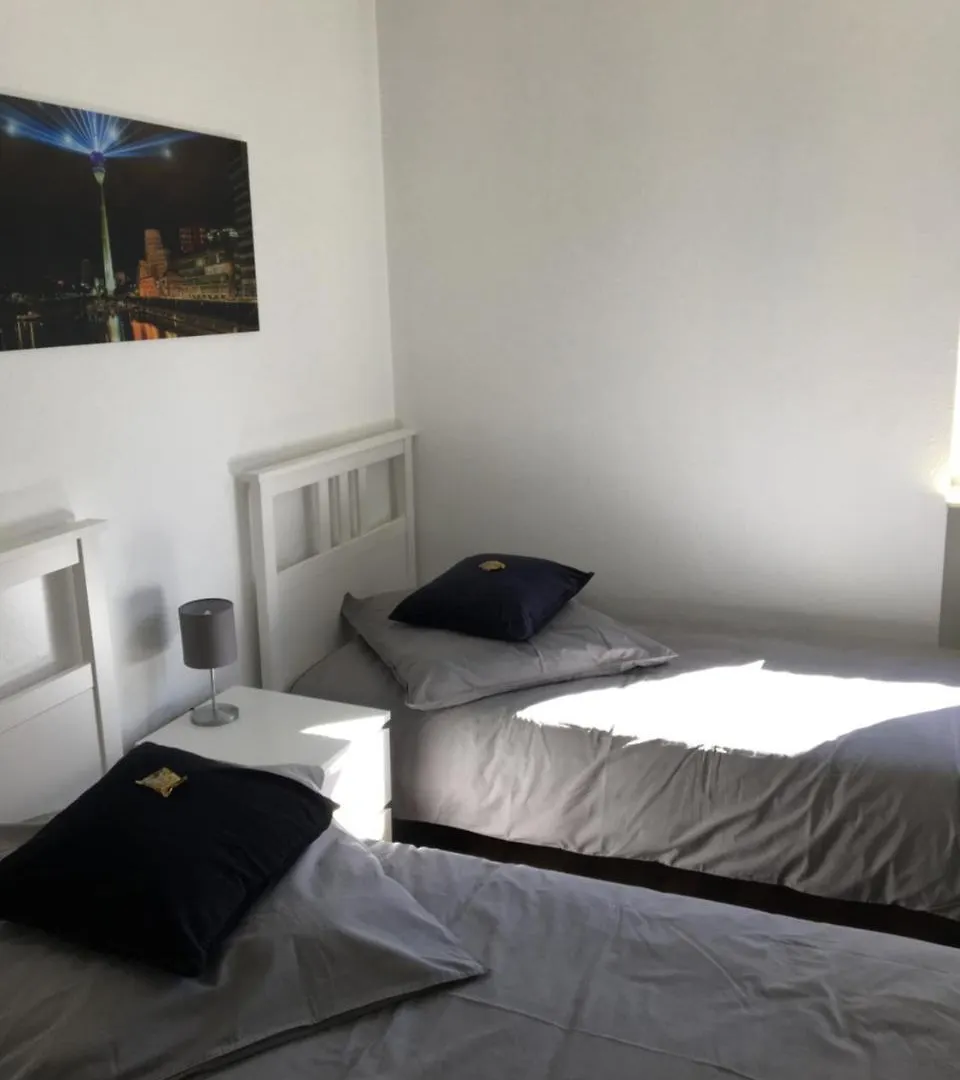 **  Zum Armen Mann Bed & Breakfast Dusseldorf Germany