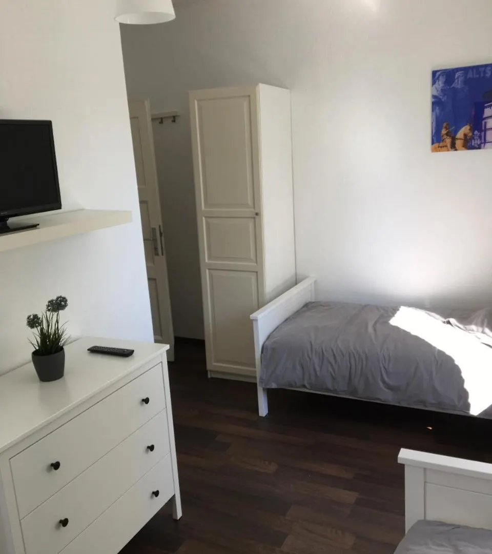Zum Armen Mann Bed & Breakfast Dusseldorf